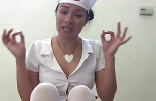 XXX رياضي تجميل سكسي أودري Bitoni خدع في غرفة خلع الملابس