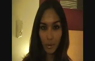 XXX فتاة جلبت قضيب الرجل إلى النشوة الجنسية مع يديها تنزيل مقاطع فيديو سكسي
