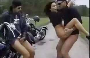 XXX كانت الفتاة يسر تنزيل رقص سكسي